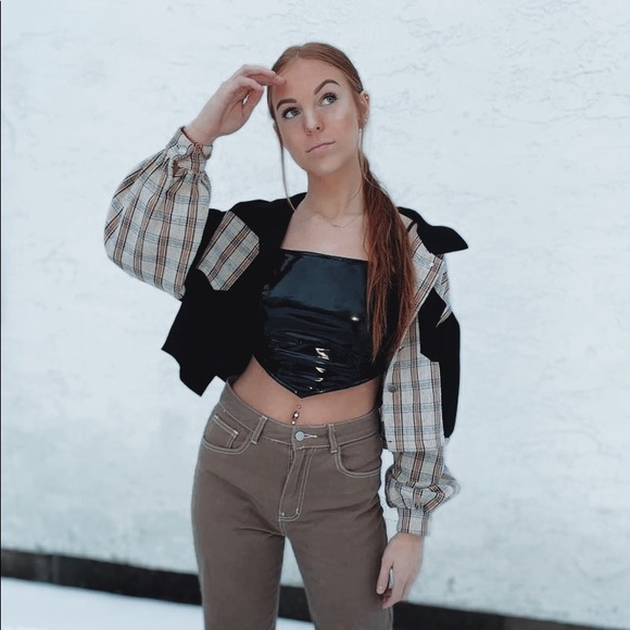 Meet your Posher, Annanelle - Picture 1 of 1